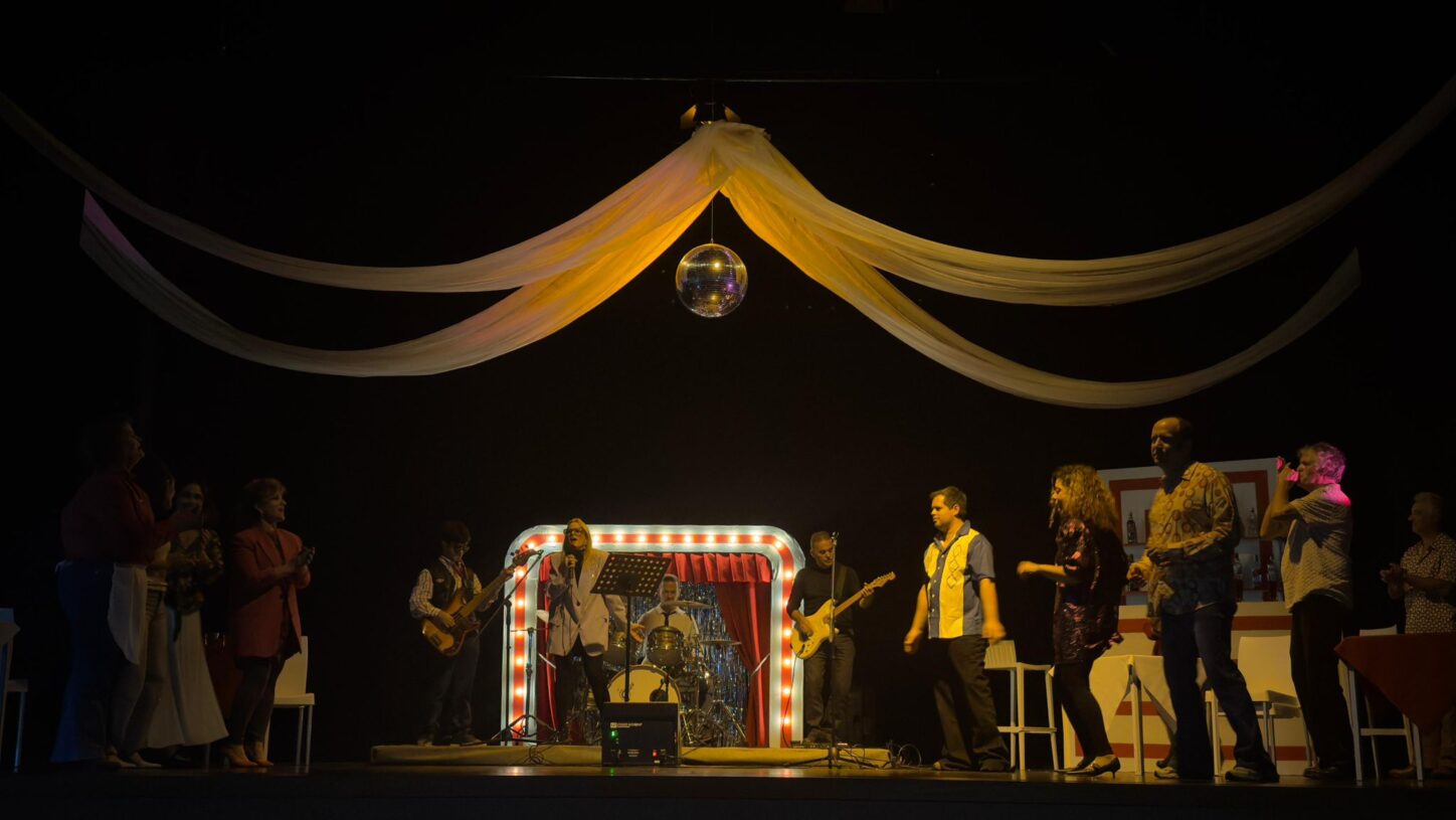 Só Estou Bem Onde Não Estou