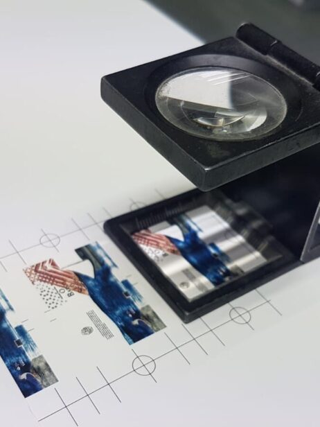 O livro infantil mais pequeno do mundo escrito em português